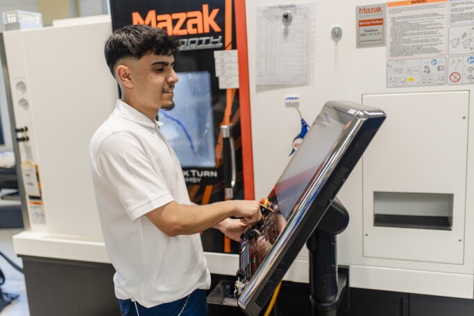 Ausbildung Werkzeugmechaniker (2027) m/w/d, 3. Bild
